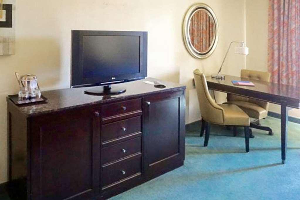 Heritage Inn & Suites Ridgecrest - China Lake Room photo