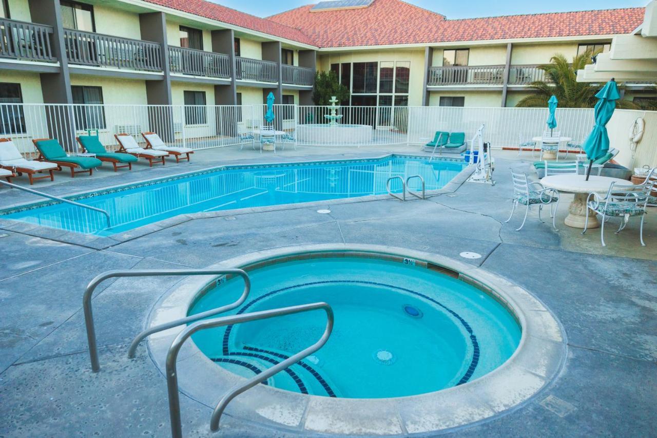 Heritage Inn & Suites Ridgecrest - China Lake Exterior photo